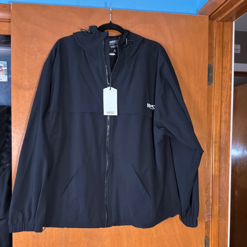 New WESC Black unisex Athletic Blocked Windbreaker